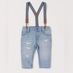 EUC H&M baby distressed jeans with suspenders, size 18-24m